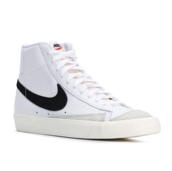 Nike Blazer Mid ‘77 - Picture 2 of 2